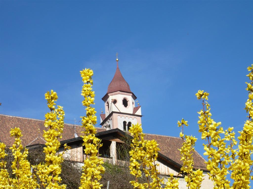Zum Tiroler Adler Hotel Tirolo