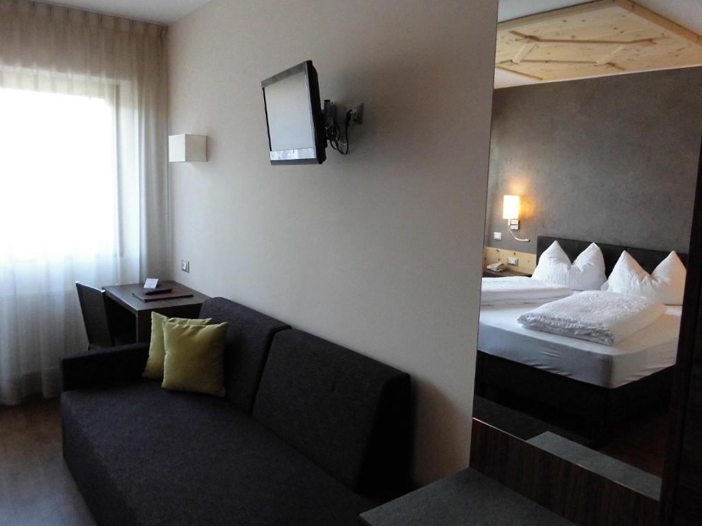 Zum Tiroler Adler Hotel